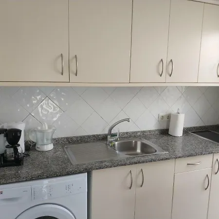 Сasa de vacaciones Bungalow With Private Garden Nex To Yumbo Center *