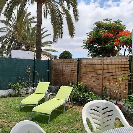 Bungalow With Private Garden Nex To Yumbo Center Holiday home