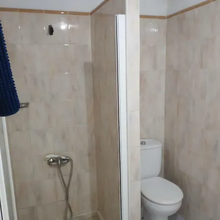 Bungalow With Private Garden Nex To Yumbo Center Сasa de vacaciones